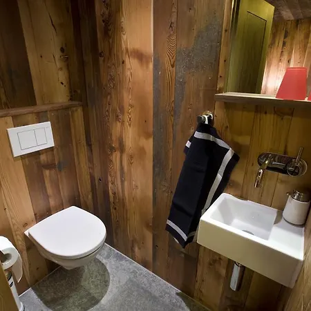 木屋 兹高格瓦吉小木屋酒店 *