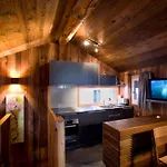 Z'gogwaergji Chalet